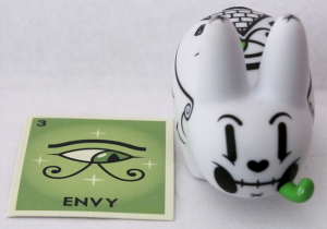 3 envywhite 600 afront