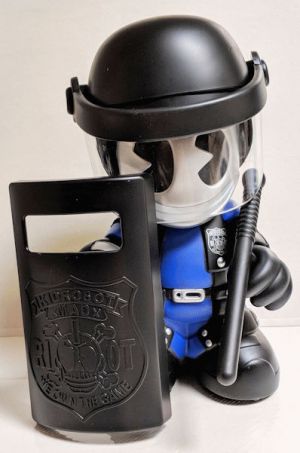 kidriot19 afrontShield  600